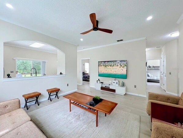 Smart TV, computer monitors - Clermont home just 18 minutes from Walt Disney World® Resort (Clermont)