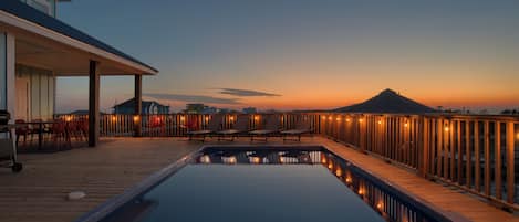 Outdoor pool, a heated pool