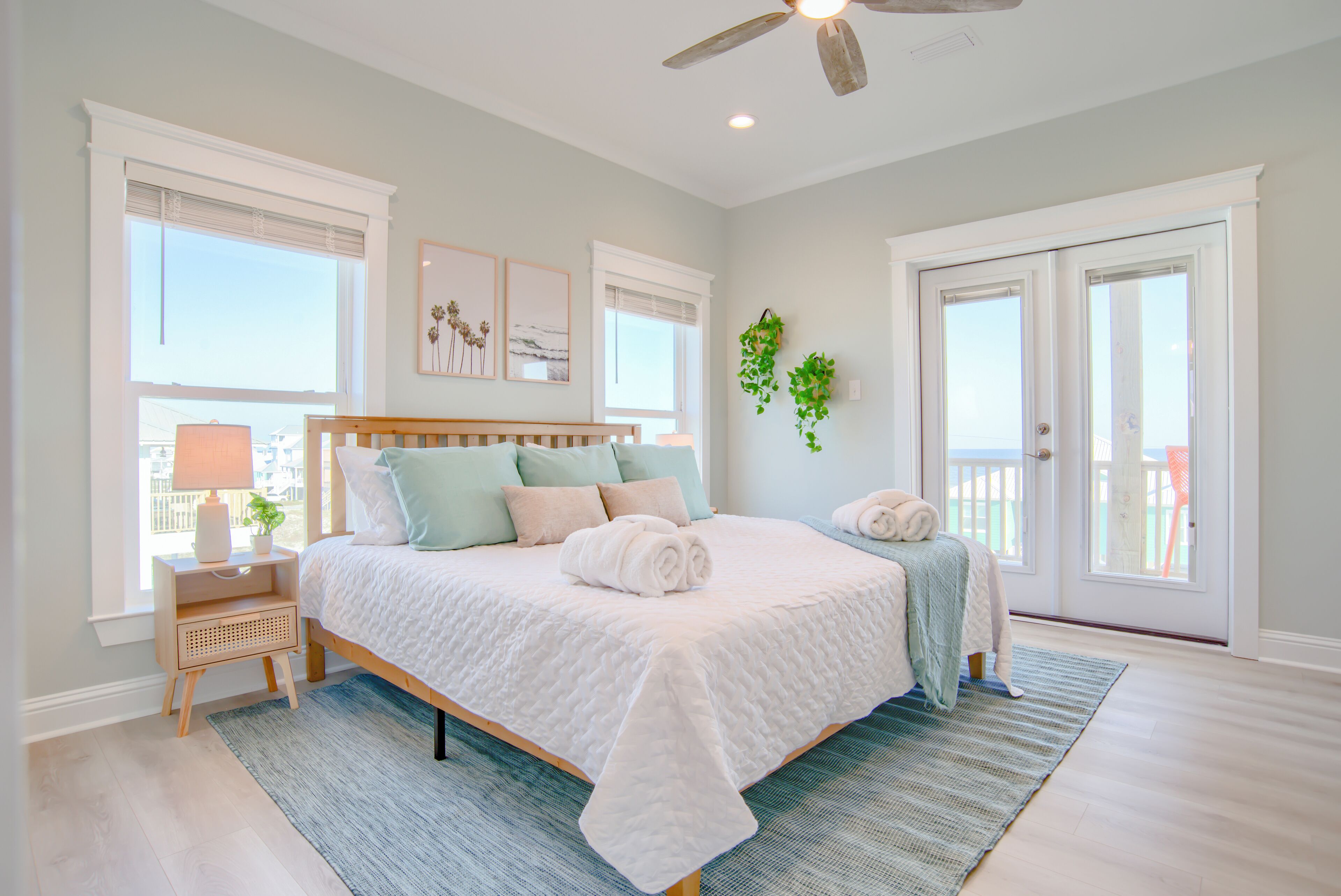 6 habitaciones, tabla de planchar con plancha, cuna de viaje y wifi 