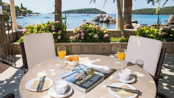 Apartment (Apartments Vidak - One Bedroom Apartm) | Terrace/patio