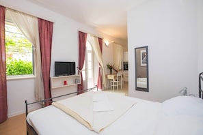 Studio (Apartments Vidak - Studio Apartment w) | 3 bedrooms, free WiFi - Apartments Vidak (Konavle)