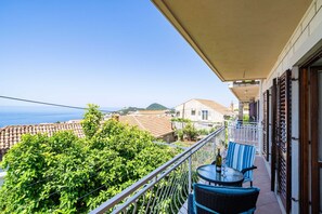 Apartment (Three-Bedroom Apartment with Balcony ) | Balcony