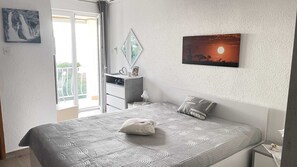 Doppelzimmer (Apartments Belenum - Double Room with) | 3 Schlafzimmer, kostenloses WLAN