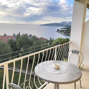 Double Room (Apartments Belenum - Double Room with) | Bathroom | Shower, towels - Apartments Belenum (Zupa dubrovacka)