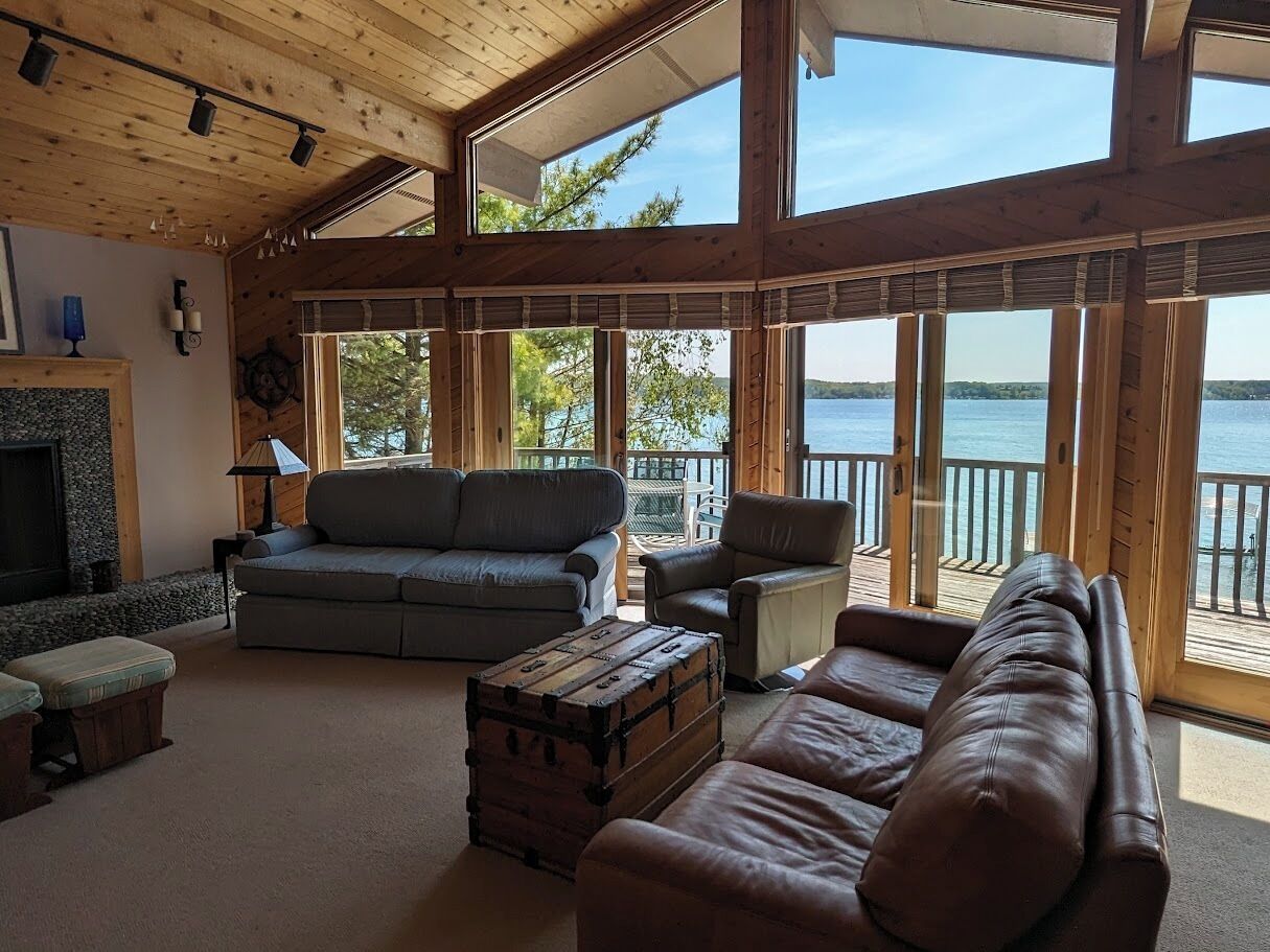 Smart TV, fireplace, printers