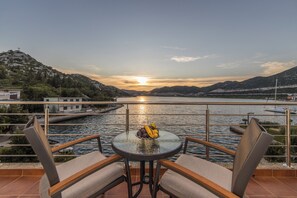 Leilighet (Apartments Ema-Comfort Two Bedroom Ap) | Terrasse/patio