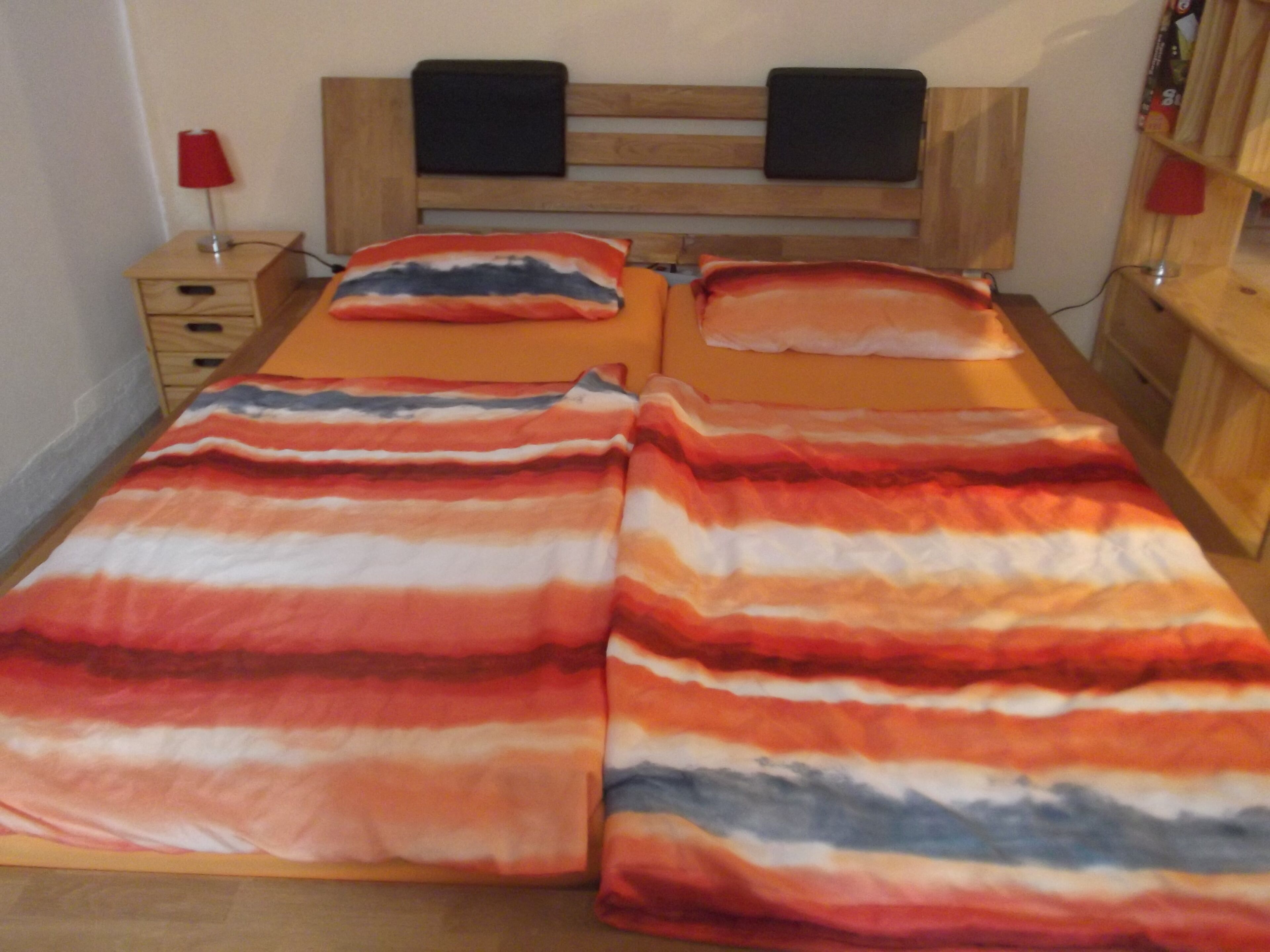 2 chambres, fer et planche à repasser, Wi-Fi, draps fournis