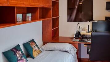 4 bedrooms, iron/ironing board, travel cot, WiFi