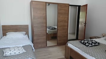 Apartment (Two bedroom apartment with Terrace) | 2 bedrooms, free WiFi