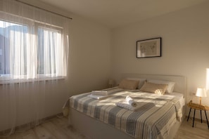 Apartment (Two Bedroom Apartment with Balcony) | 2 bedrooms, free WiFi - Apartment Why Not (Dubrovnik)