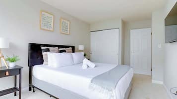 2 bedrooms, desk, iron/ironing board, WiFi