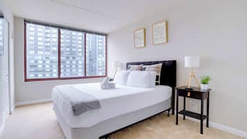 2 bedrooms, desk, iron/ironing board, WiFi