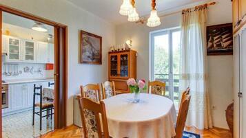 Departamento (Three Bedroom Apartment with Terrace ) | Comedor
