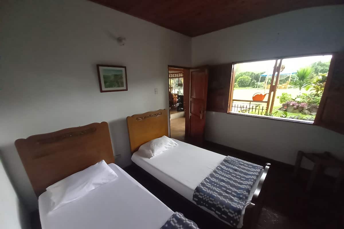 Basic Double or Twin Room, Garden View