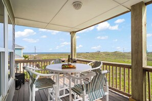 Outdoor dining - Views | Heated Pool* | Golf Cart | (Port Aransas)