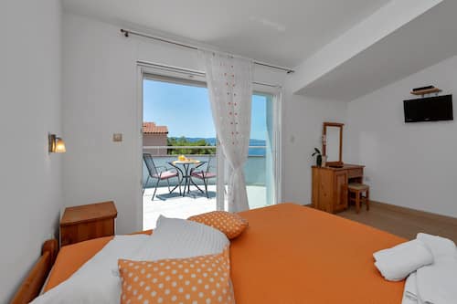 Monolocale (Studio with Balcony) | 8 camere, culle/letti per bambini (a pagamento), Wi-Fi gratuito