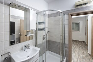 Apartment (Two Bedroom Apartment with Balcony) | Bathroom - Apartment Mia (Split)