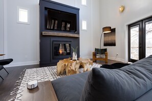 4 habitaciones, tabla de planchar con plancha, wifi y ropa de cama