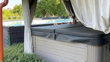 Casa (Two Bedroom Holiday Home with Terrace) | Alberca al aire libre