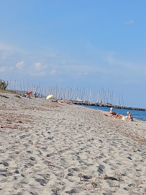Beach - Vacations in Corsica (Santa-Maria-Poggio)