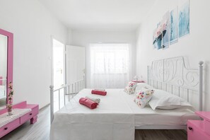 House (Three Bedroom Holiday Home with Sea V) | 3 bedrooms, free WiFi - Holiday Home Shabby (Vela Luka)