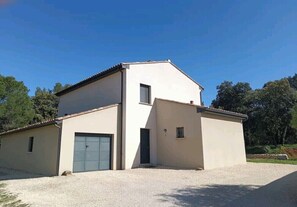 Exterior - Villa Moderne en Provence (Suze-la-Rousse)