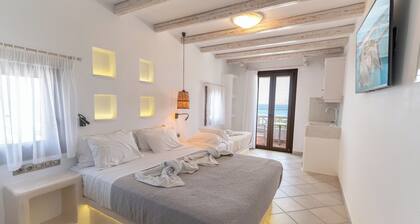 Nikos Apartments & Studios