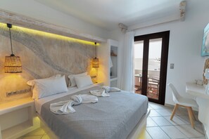 Comfort-Doppelzimmer, Meerseite | Zimmersafe, schallisolierte Zimmer, Bügeleisen/Bügelbrett