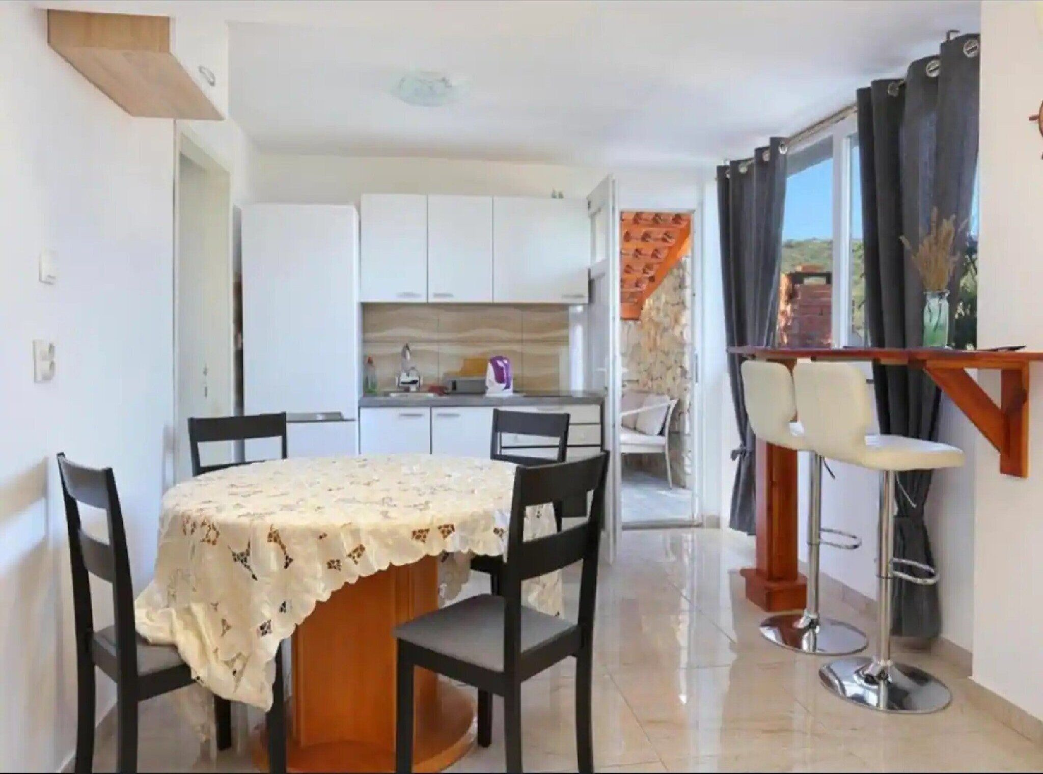 House (Two Bedroom Holiday Home with Sea Vie) | Interior