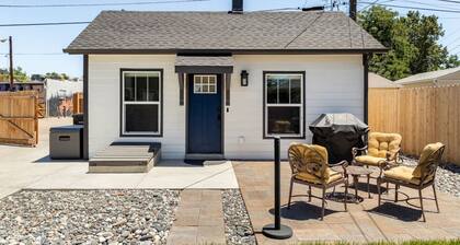 Urban Cottage in Denver’s RiNo District - 5 minutes from Downtown Denver