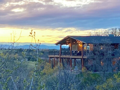 Breathtaking Views in North Castle Pines