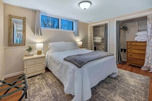 4 bedrooms, desk, iron/ironing board, travel crib - Breathtaking Views in North Castle Pines (Castle Rock)