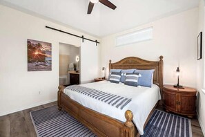 2 bedrooms, desk, iron/ironing board, free WiFi
