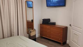 1 bedroom, travel crib, free WiFi