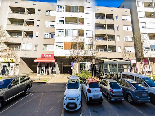 Apartment Aurelia Arena