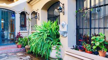 Bagian depan properti