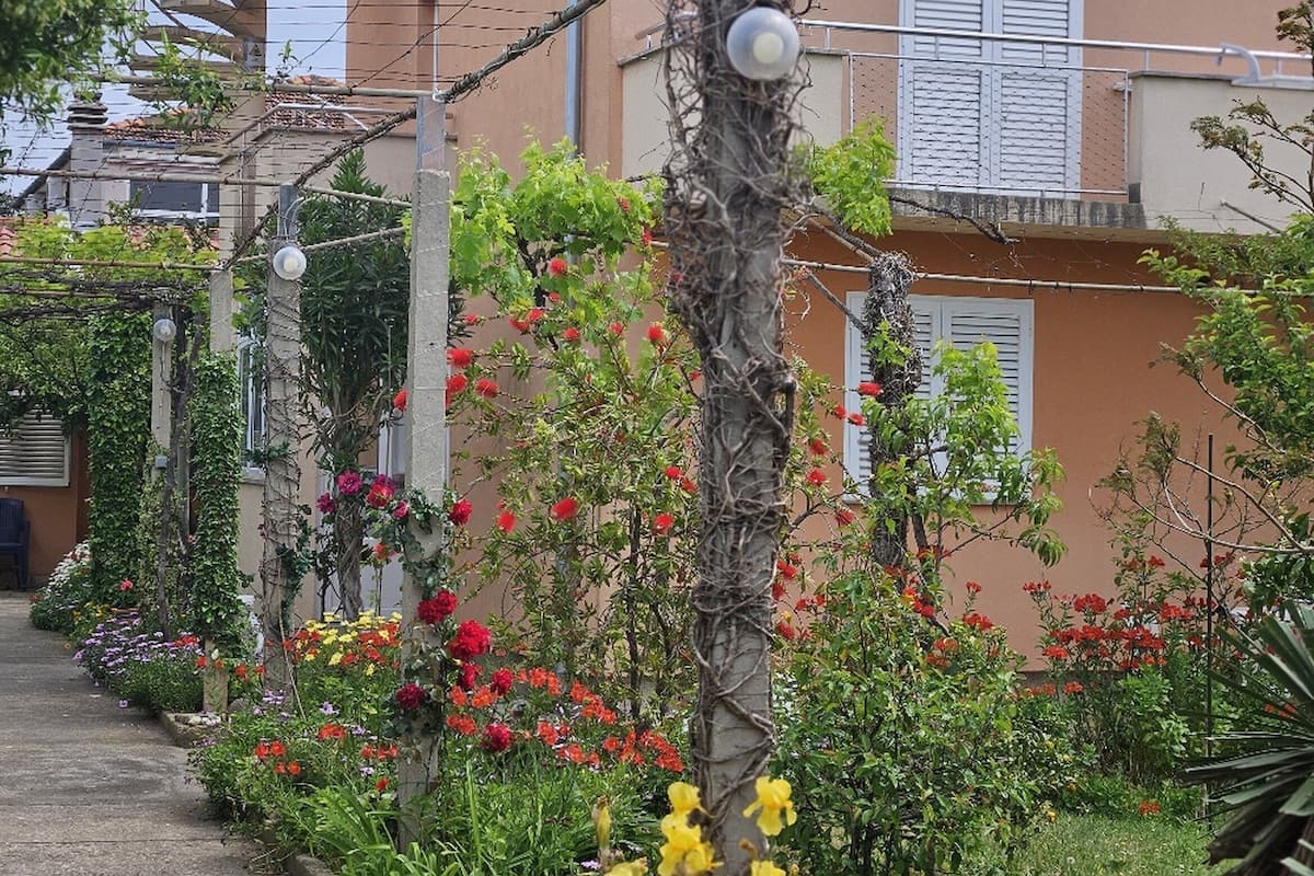숙박 시설 입구