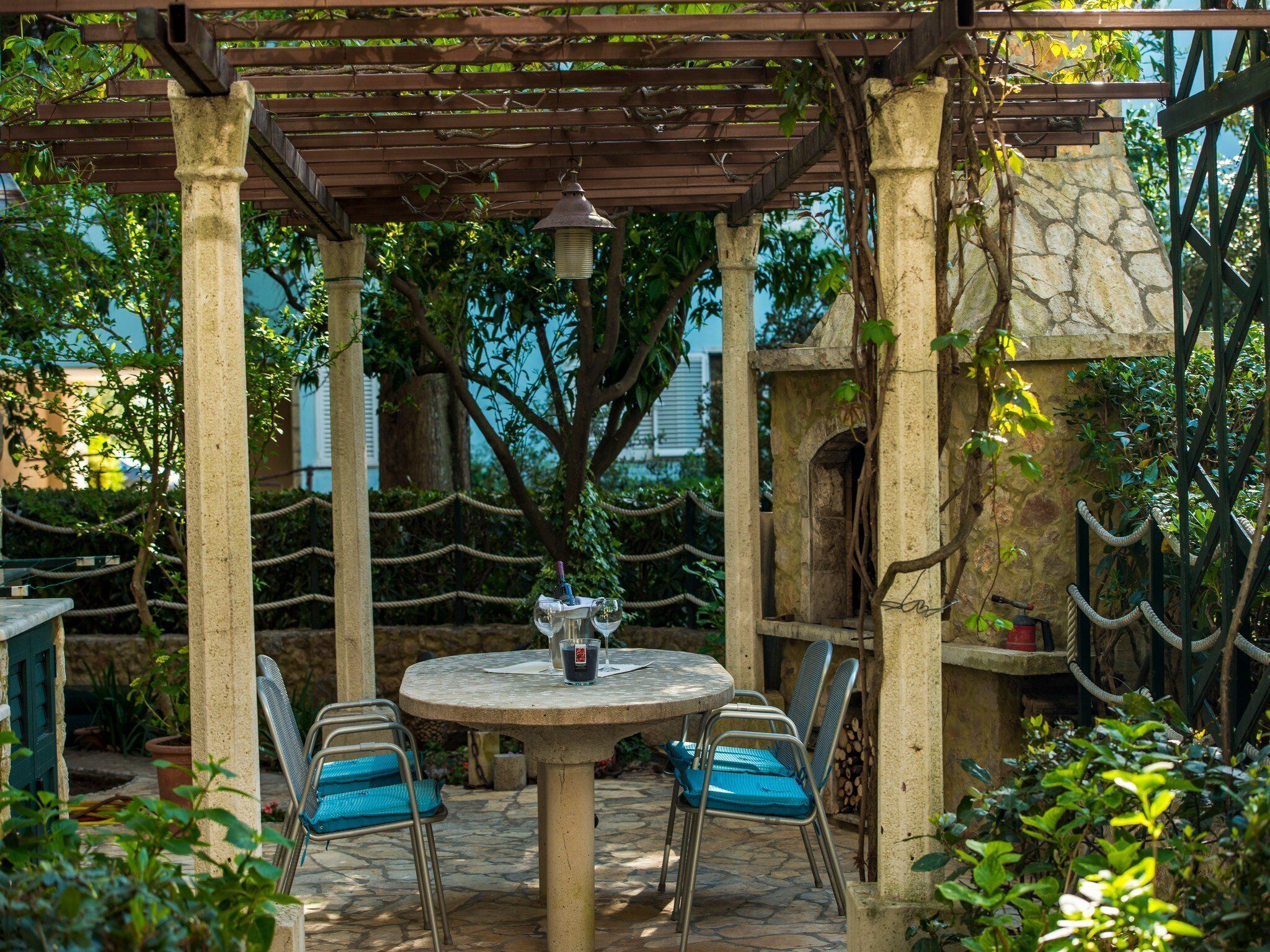 Estúdio (Studio Apartment with Terrace) | Terraço/pátio