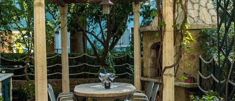 Studio (Studio Apartment with Terrace) | Terrace/patio