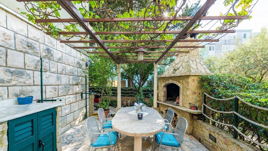 Green Terrace Apartment I