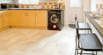 Pleasant View: Rhondda Valley by STAE-Homes