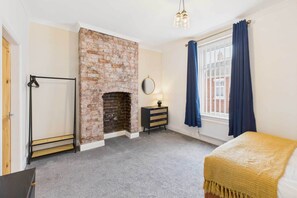 2 bedrooms, bed sheets