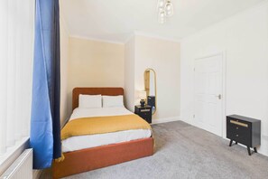 2 bedrooms, bed sheets