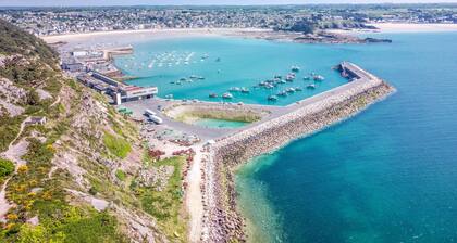 Flat for 4 under the roof, Erquy