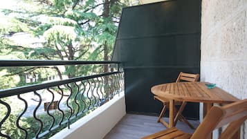 Apartment (Apartment Goge - One-Bedroom Apartmen) | Balcony