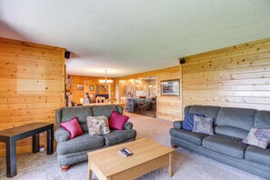 House (5 Bedrooms) | Interior - Private Lakefront Emily Home w/ Yard & Fire Pit! (Emily)