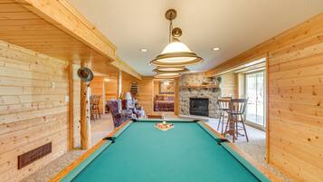 House (5 Bedrooms) | Interior