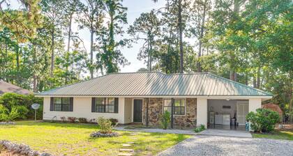 Brunswick Retreat w/ Patio & Grill, Near Beaches!
