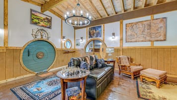 Cottage (2 Bedrooms) | Interior