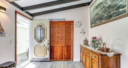 Massachusetts Abode w/ Deck & Grill: Near Beaches!